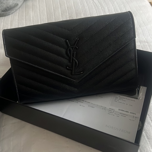 - Saint Laurent Monogram black YSL Envelope Chain. - Picture 8 of 8
